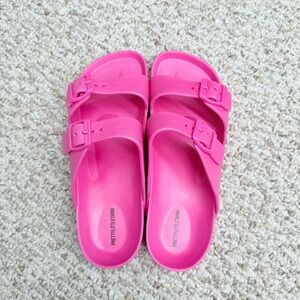 Pretty‎ Little Thing Bright Pink Wide Fit Rubber Buckle Sliders SlipOn Sz 8